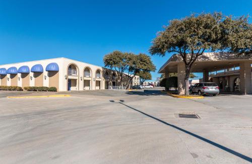Sonora Cabin | Econo Lodge