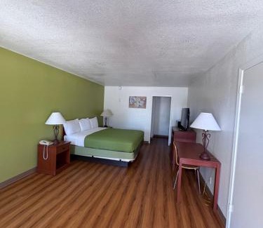 Sonora Cabin | Econo Lodge