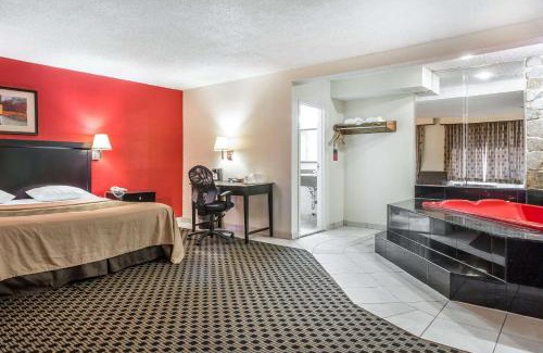 West Haven Cabin | Econo Lodge