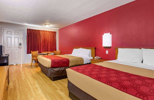 Wichita Falls Hotel | Econo Lodge Wichita Falls Downtown