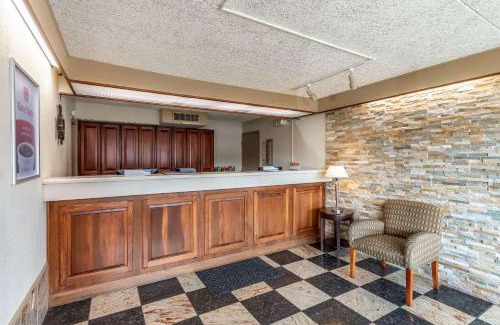Zanesville Cabin | Econo Lodge Zanesville Downtown