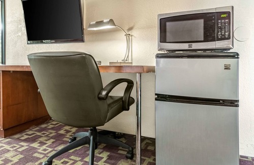 Zanesville Hotel | Econo Lodge Zanesville Downtown
