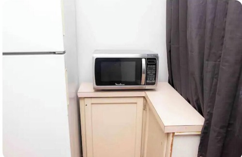 Winnipeg Apartment | Economical guest suite with free parking!