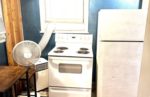 Moorhead Apartment | Economy 3 beds Great Location!