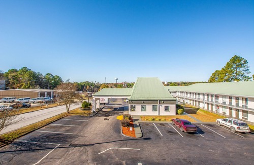 Forest Park Hotel | Economy Hotel Forest Park