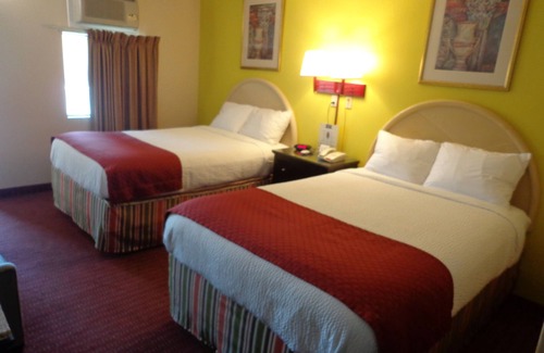 Warren Hotel | Economy Inn Express Warren
