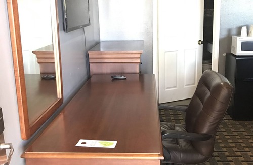 Marshalltown Hotel | Economy Inn Motel