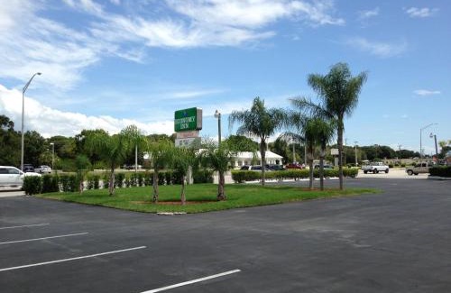 Okeechobee Hotel | Economy Inn Okeechobee