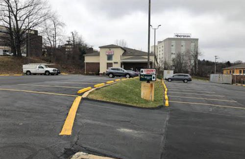 Moon Township Hotel | Economy Inn Pittsburgh Airport