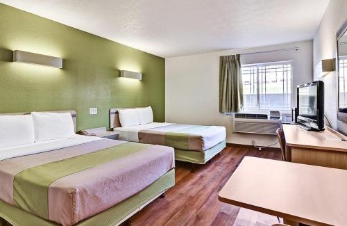 Moon Township Hotel | Economy Inn Pittsburgh Airport