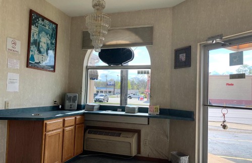 Hannibal Hotel | Economy Inn & Suites