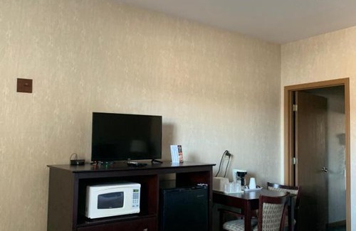 Hannibal Hotel | Economy Inn & Suites