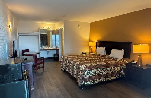 Belleville Hotel | ECONOMY INN