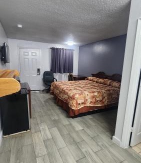 Bonham Hotel | Economy Inn