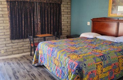 Corning Hotel | Economy inn