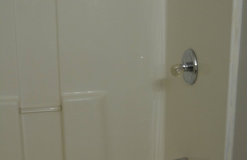 Gladewater Hotel | Economy Inn