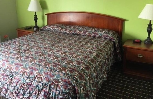 Hamlet Hotel | Economy Inn
