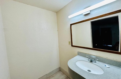 Bayou Cane Hotel | Economy Inn
