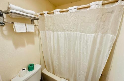 Bayou Cane Hotel | Economy Inn