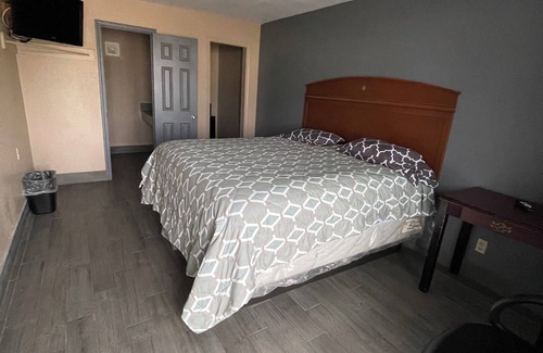 Monroe Hotel | Economy inn
