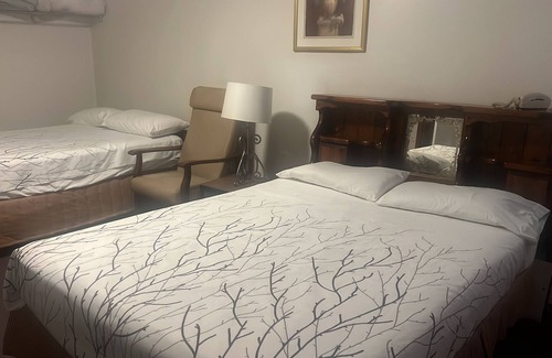 Temple Hotel | Economy Inn