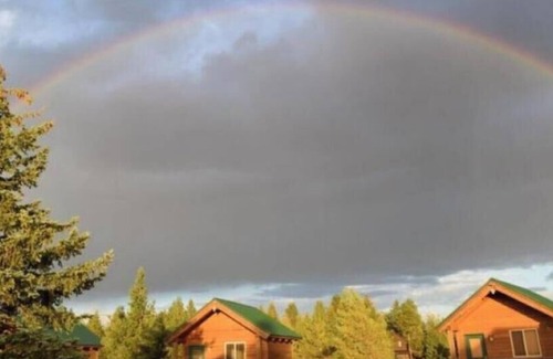 Last Chance Cabin | Economy Lodge Room - 2 Double-sized Beds