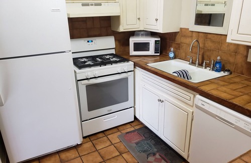 Central Oklahoma City Condo | Economy near Baptist Hospital, 2 Bedroom Condo #202