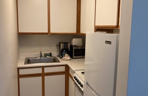 Baseline Sub Apartment | Economy one bedroom walking distance to CU Boulder
