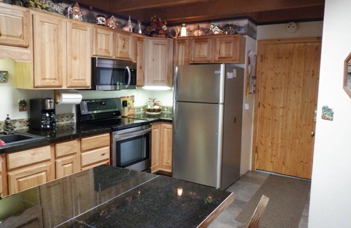 Wildernest Condo | Economy- Perfect for Winter & Summer Vacations, Great Clubhouse