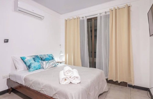 La Fortuna Villa | EcoScape Arenal-Hot Tub-Central