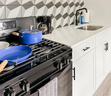 Crown Heights Apartment | ED Nokton Coastal Apartments BRKL
