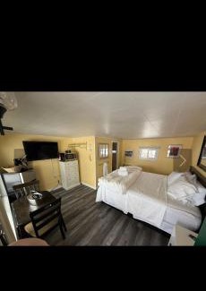 East Jordan Hotel | Eddys Motel East Jordan MI