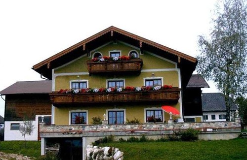 Oberhofen am Irrsee Apartment | Edelweiß double room - Sunnhof (3 flowers) - Krempler