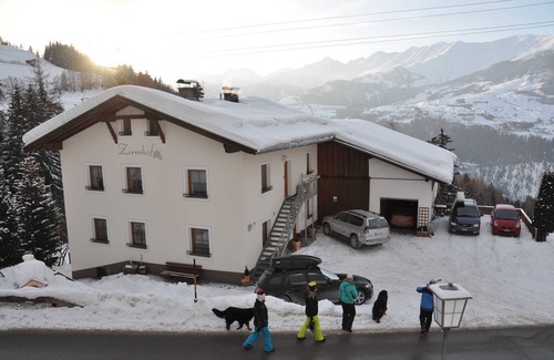 Fendels Apartment | Edelweiss 2-4 people - organic farm Zirmhof