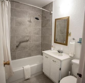 Annapolis Valley Hotel | Edelweiss Inn Nova Scotia