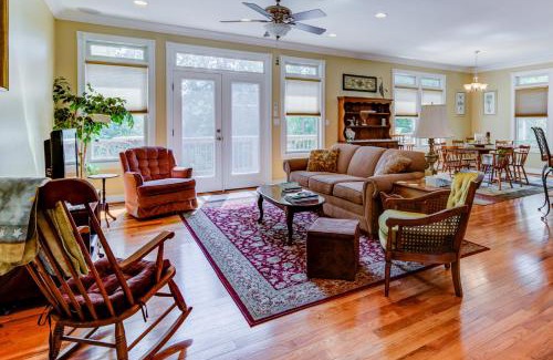 Westlake Corner House | Edelweiss