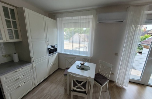 Kecskemet Apartment | Eden Apartment with Free parking