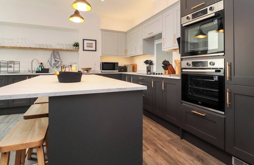 Slyne Cottage | Eden Bay Retreat