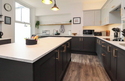 Slyne Cottage | Eden Bay Retreat