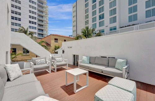Barrier Island Apartment | Eden Collection Studio Steps to beach!