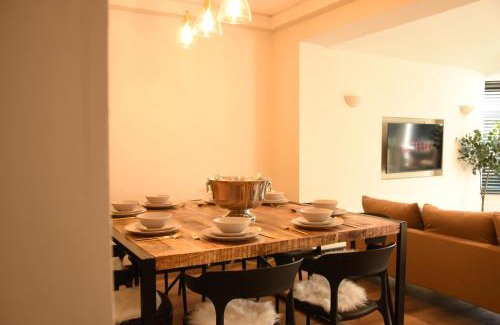 Olton House | Eden Escape - Bham Airport, NEC, HS2, JLR, Park Access
