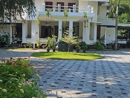 Andhakaranazhy House | Eden Garden by Kattumana