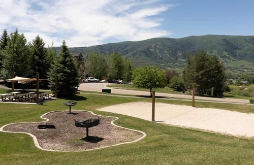 Wolf Creek Condo | Eden Mountain All Season Retreat Golf and Ski Resort