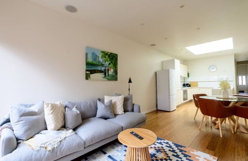 Fitzroy North Apartment | Eden-Stay like locals in Fitzroy North