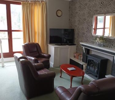 Slyne Apartment | Eden Vale Garden View Apartment with Patio