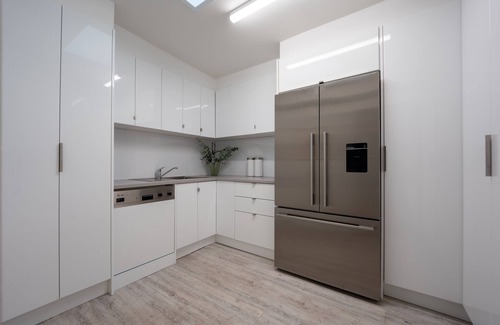 Yarra Glen House | Eden Yarra Valley Accommodation Flexible options 6-10 bedrooms, up to 30 guests
