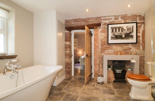 Warwick-on-Eden Cottage | EDENBANK COTTAGE, pet friendly, luxury holiday cottage in Carlisle