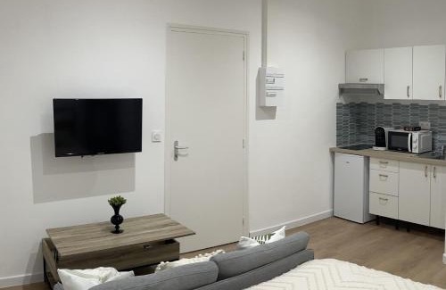 Saint-Quentin Apartment | Edenly Stay