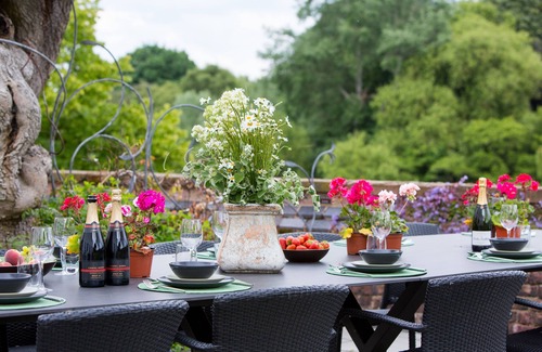 Chester House | Edgar House - a detached house that sleeps 16 guests in 7 bedrooms
