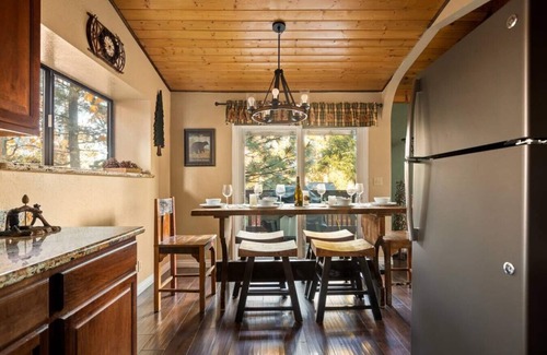 Upper Moonridge Cabin | Edgars Hideaway+ Hot Tub + Close to Ski Resort